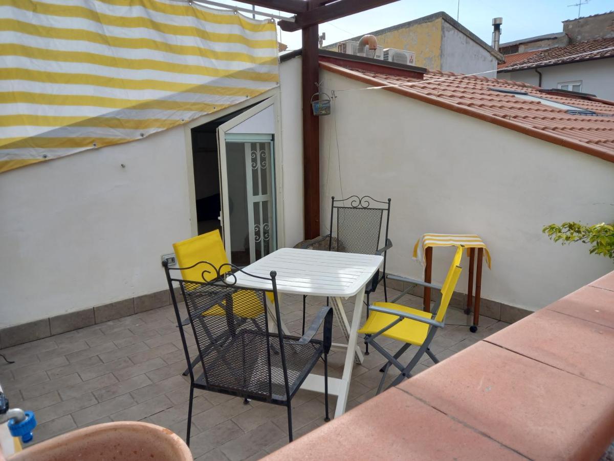 "La Casita", 2 Floors Apartment, Private Parking 1 Car Or 2 Bikes, Air-Cond And Terrace Ливорно Экстерьер фото